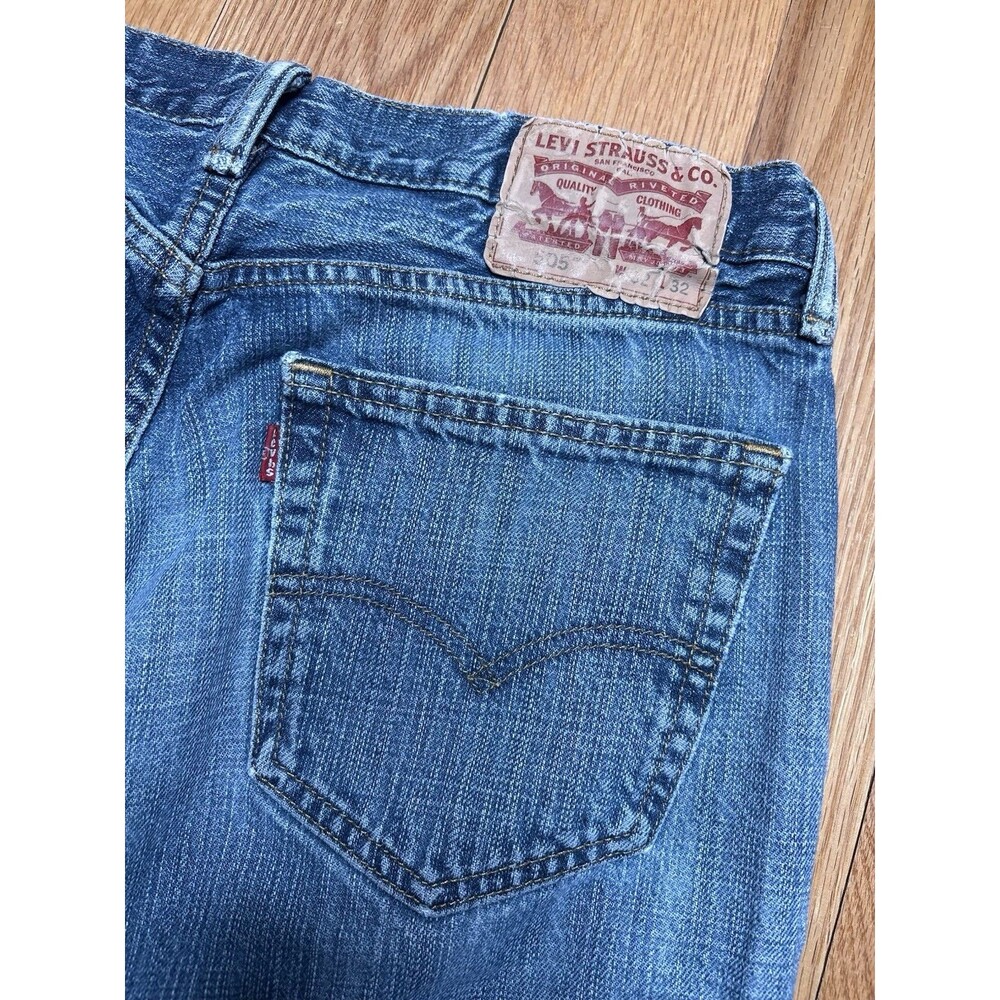 Levis 505 Jeans Men 32x32 Regular Fit Straight Classic Denim Medium Wash Blue - Picture 5 of 9